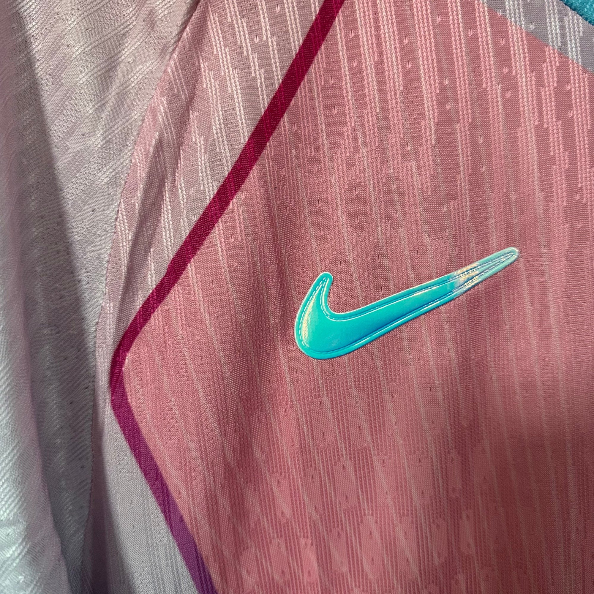 Barcelona 2025 Rosa Camiseta Edición Especial - Versión Jugador