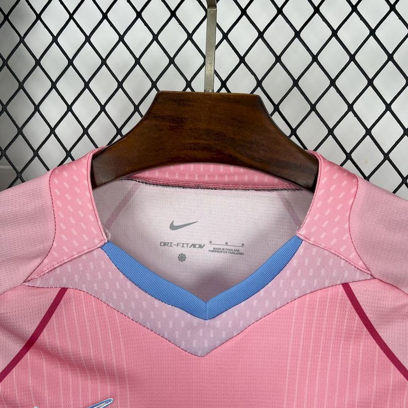 Barcelona 2025 Rosa Camiseta Edición Especial